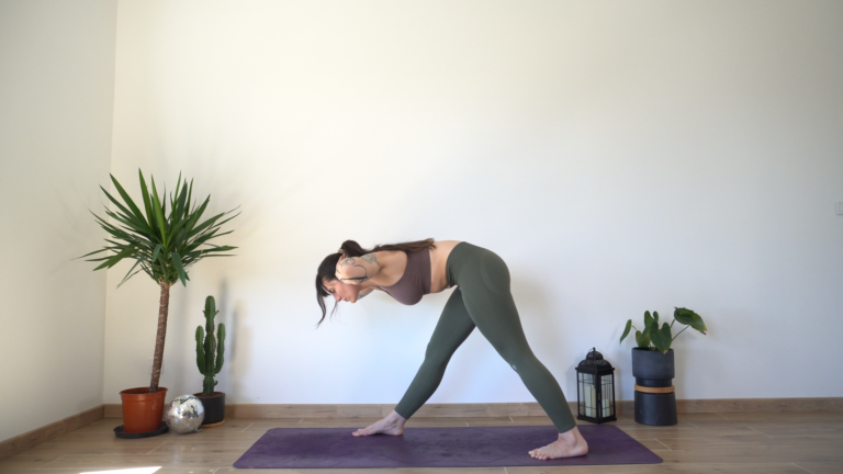 Assouplir l’arrière des jambes avec contrôle (intermédiaire)